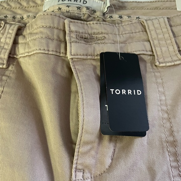 Capris - Picture 2 of 3